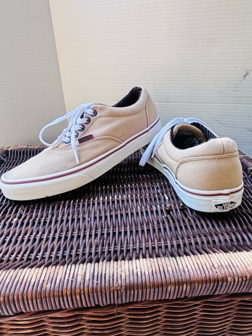 Vans Era 59 Men’s Low-Top Canvas Sneakers in Beige with White Laces